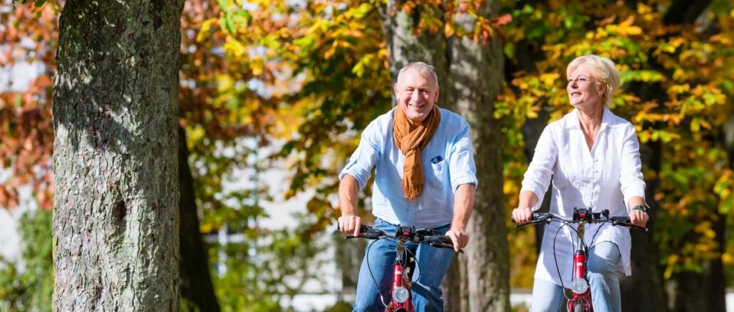 retirement age adults biking | Tellico Village Blog retirement age adults biking